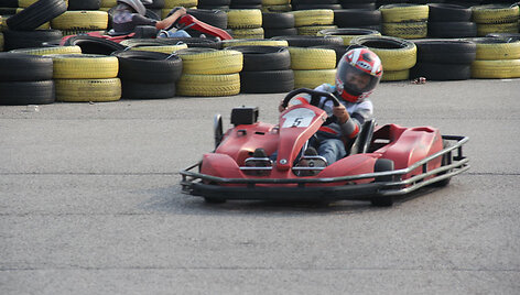 Kartingai