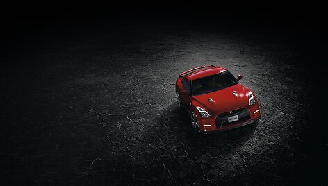 2014 m. &bdquo;Nissan GT-R&ldquo;