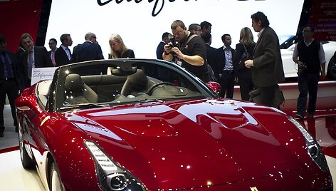 &bdquo;Ferrari California T&ldquo; &ndash; galingesnė kalifornija