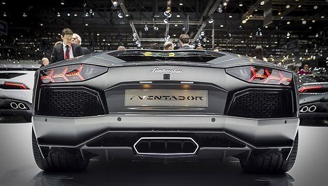 „Lamborghini Aventador“ Ženevos automobilių parodoje