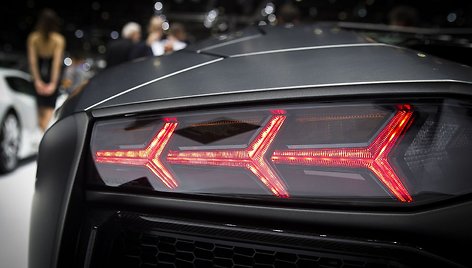 „Lamborghini Aventador“ Ženevos automobilių parodoje