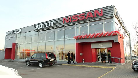 „Nissan“ automobilių salonas Šiauliuose