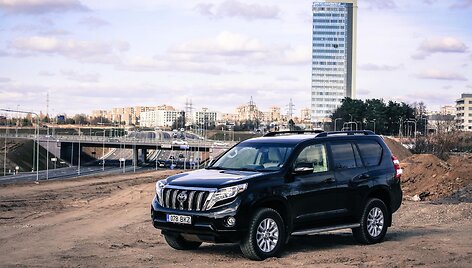 Atnaujintas &bdquo;Toyota Land Cruiser&ldquo;