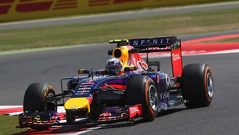 &bdquo;Formulės-1&ldquo; penktadienio treniruotės Silverstone