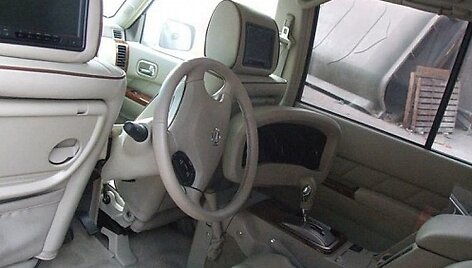 Neįprastai patobulintas &bdquo;Nissan Patrol&ldquo;