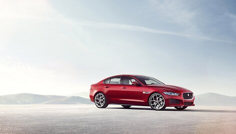 Naujasis &bdquo;Jaguar XE&ldquo;