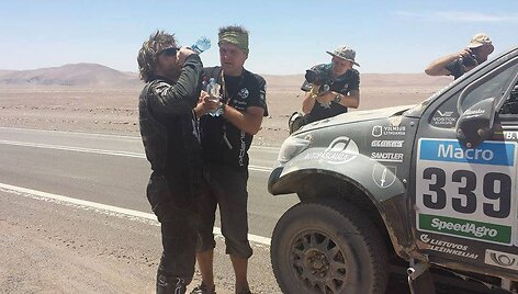 Benedikto Vanago ir Andrejaus Rudnickio &bdquo;Toyota Hilux&ldquo; lūžo pusa&scaron;is