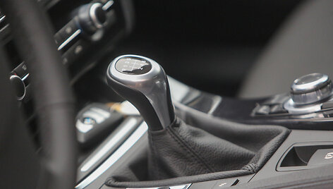 Nauji Seimo automobiliai &ndash; BMW 520i