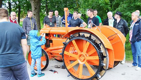 1932 m. traktorius &bdquo;Fordson&ldquo; 