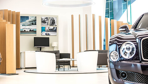 &bdquo;Bentley&ldquo; automobilių atstovybė Dubajuje
