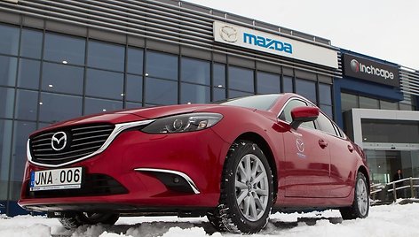 Atnaujintą „Mazda6“ Lietuvoje pristatė japoniški personažai