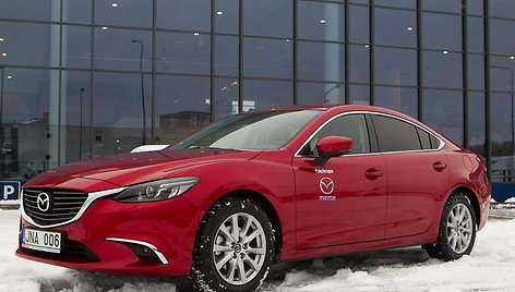 Atnaujintą „Mazda6“ Lietuvoje pristatė japoniški personažai