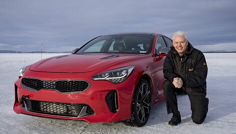 &bdquo;KIA Stinger&ldquo; bandymai žiemą