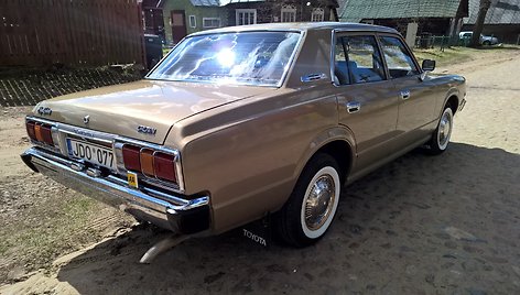 Lietuvoje parduodamas „Toyota Crown“