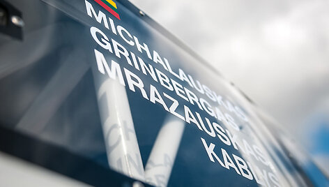 Gustas Grinbergas i&scaron;bandė &bdquo;Lexus IS-F&ldquo;