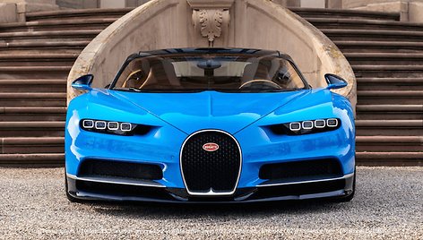 Milijonierius „Bugatti Chiron“ greitkeliu lėkė 417 km/val.: kokia bauda gresia?