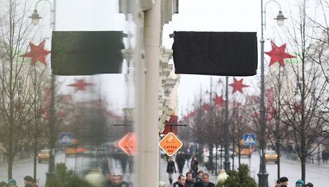 Klubo i&scaron;kabą teko uždengti. 
