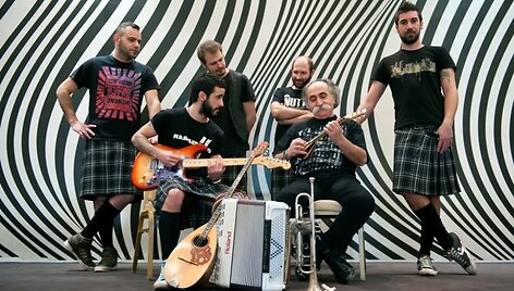  &bdquo;Koza Mostra & Agathonas Iakovidis&ldquo;