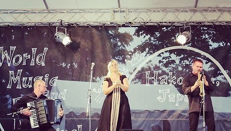 &bdquo;Folk trio&ldquo; koncertuoja festivalyje Japonijoje