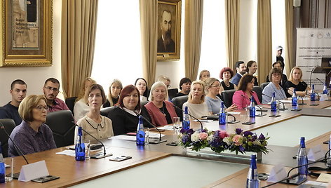 Pirmoji ponia Diana Nausėdienė dalyvauja konferencijoje „Lituanistika Sakartvele“