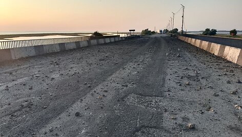 Raketų smūgio apgadintas Čonharo tiltas