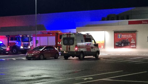 Antradienį Palangoje prie &bdquo;Lidl&ldquo; parduotuvės sulėkė ugniagesiai, medikai policija: prane&scaron;ta apie gaisrą