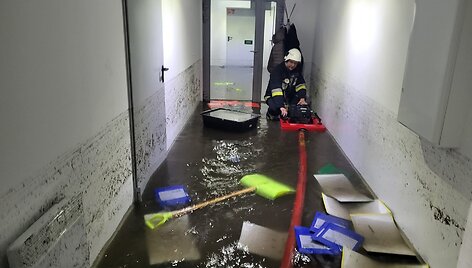 Po staigios liūties užtvindytas Suvalkų miestas Lenkijoje