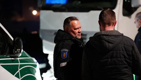 Avarija Panevėžyje: vilkikas apgadino dvi de&scaron;imtis automobilių