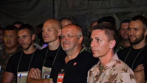 Juozas Olekas aplankė Afganistane tarnaujančius Lietuvos karius