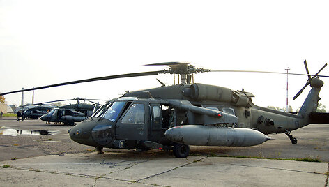 Kauno S.Dariaus ir S.Girėno aerodromą aplankė JAV kariuomenės sraigtasparniai &bdquo;Black Hawk&ldquo;