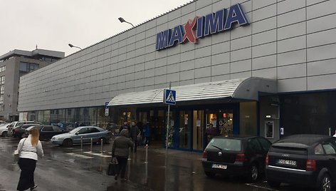 Paskutinė Mindaugo gatvės „Maximos“ diena prieš remontą