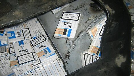 Cigaretės aptiktos degalų bake