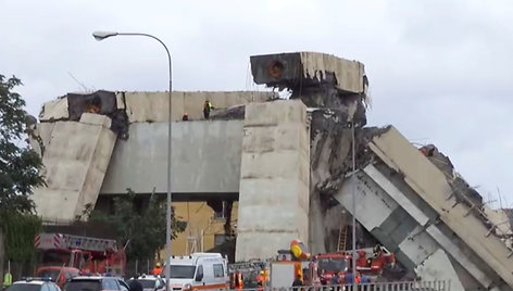 Italijoje sugriuvo greitkelio viadukas