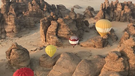 Oro balionų fiesta Saudo Arabijoje 
