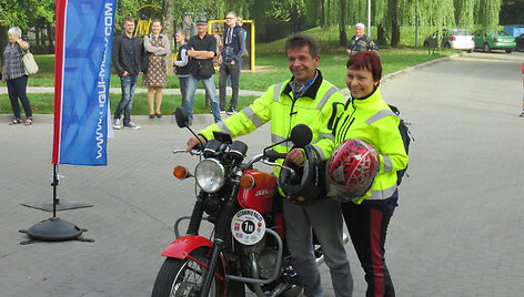 Istorinių automobilių ir motociklų ralis Veisiejuose
