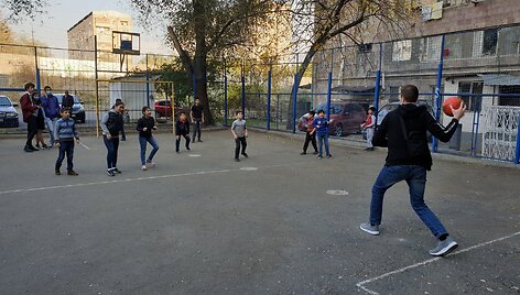 Bendrabučio kieme kvadratas