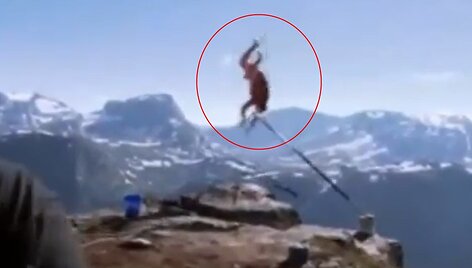 Norvegas nukrito nuo 1,2 km. auk&scaron;čio uolos