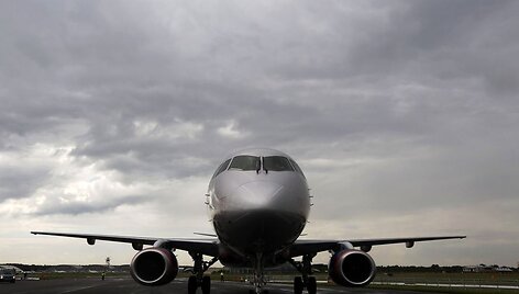 Laineris &bdquo;Suchoj Superjet 100&ldquo; 