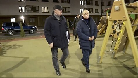 Vladimiras Putinas apsilankė Rusijos okupuotame Mariupolyje