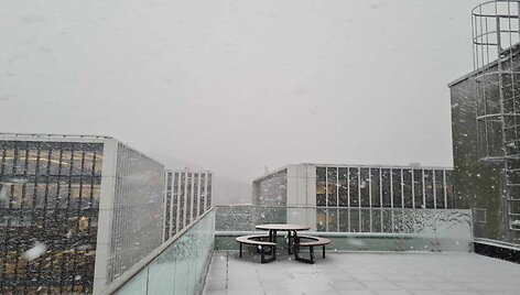 Vilniuje didelis snygis: dangus mai&scaron;ėsi su žeme