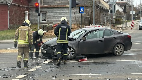 Avarija Liepkalnio ir Dunojaus g. sankryžoje