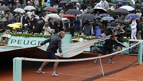 French Open varžybos sustabdytos dėl lietaus