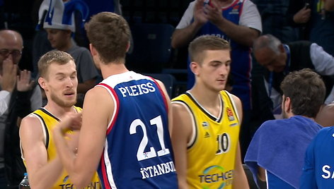 anadolu-efes-ir-alba-rungtynese-drama-su-pratesimu-ir-turku-pergale