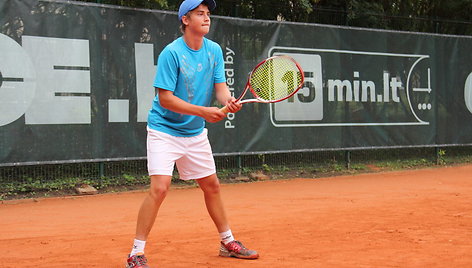 Lietuvos vaikinų duetas nepateko į ITF serijos jaunių teniso turnyro Estijoje dvejetų varžybų finalą