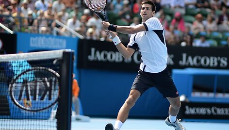 Novakas Džokovičius &bdquo;Australian Open&ldquo; turnyre i&scaron;kovojo 17-ą pergalę i&scaron; eilės