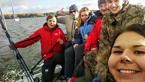 15min.lt komanda Žurnalistų regatoje Kauno mariose