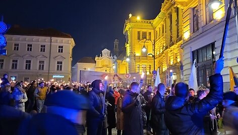 Eitynės su deglais prasideda