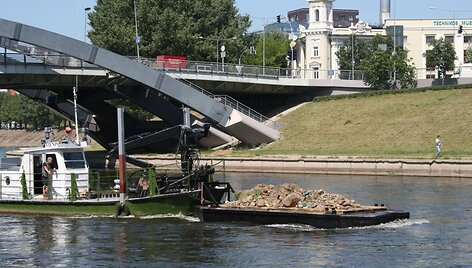 Vilniuje Neris bus tinkamesnė laivybai &ndash; valomas jos dugnas