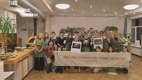 Vilniaus Karaliaus Sedžiongo instituto studentai