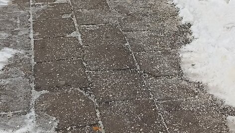 Druska ant Lazdynų &scaron;aligatvių